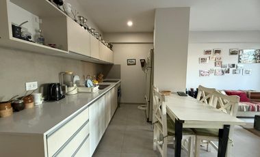 Venta Departamento 2 ambientes Muñiz. Excelente calidad, con vestidor y cocina integrada. Luminoso