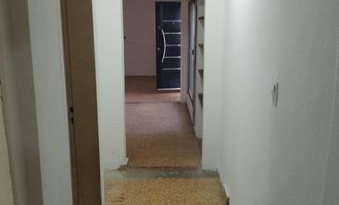 CASA 3 AMBIENTES ALQUILER EN Oliden 2889 (LANUS)