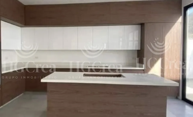 CASA EN RENTA EN CARRETERA NACIONAL