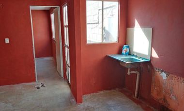 Venta de casa en condominio en Almoloya, Edo Méx, con 1 recámara