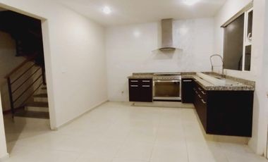 SAN FERMIN CASA EN VENTA, CERCA DE PREPA 5 TOLUCA