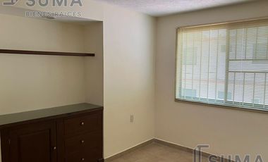 Casa con Jardín en Venta en Col. Tolteca,  Tampico Tamaulipas.