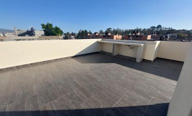 Casa en venta con tres habitaciones y terraza en Miraflores, Tlaxcala