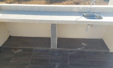 Casa en venta con tres habitaciones y terraza en Miraflores, Tlaxcala