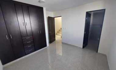 Casa en venta con tres habitaciones y terraza en Miraflores, Tlaxcala