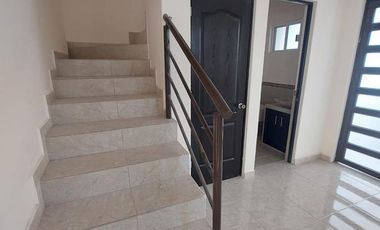 Casa en venta con tres habitaciones y terraza en Miraflores, Tlaxcala