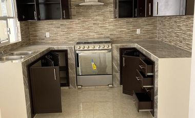 Casa en venta con tres habitaciones y terraza en Miraflores, Tlaxcala