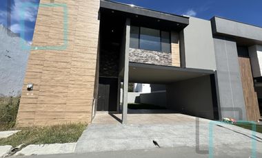 CASA EN VENTA ALTARES RESIDENCIAL ZONA CARRETERA NACIONAL SANTIAGO