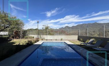 CASA EN VENTA ALTARES RESIDENCIAL ZONA CARRETERA NACIONAL SANTIAGO