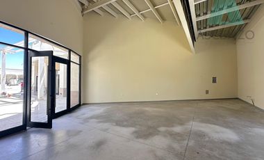 Renta de Locales Comerciales en Plaza Zarco,Seraco