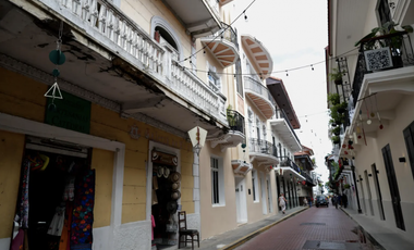 CASCO VIEJO / 1897M / FRENTE A VIA / RMH1-C2 / IDEAL PARA INVERSION