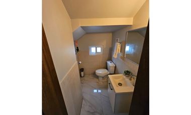 ALQUILER DE CASA  CON TERRAZA SEMI,AMOBLADA EN VERSALLES 230M2