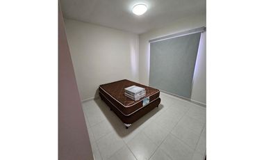 ALQUILER DE CASA  CON TERRAZA SEMI,AMOBLADA EN VERSALLES 230M2