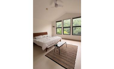 CASA EN ALQUILER CON PANELES SOLARES,OPCION A COMPRA  273m2 HOWARD