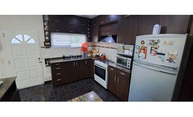 Venta de casa en Libertador San Martin.