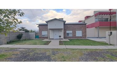 Venta de casa en Libertador San Martin.