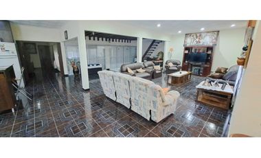 Venta de casa en Libertador San Martin.