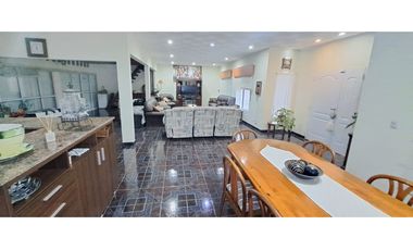 Venta de casa en Libertador San Martin.