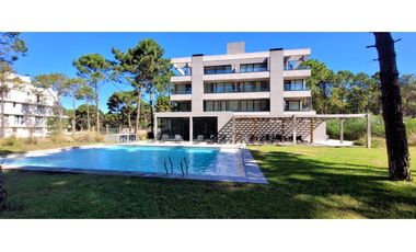 IMPONENTE DPTO EN EDIF. ARENO EN PINAMAR NORTE