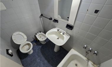 Departamento de 1 Ambiente y Medio Lateral Luminoso (Alberti 1800)