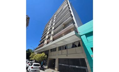 Departamento de 1 Ambiente y Medio Lateral Luminoso (Alberti 1800)