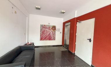 Departamento 3 ambientes  70 m² en venta con cochera en Adrogué