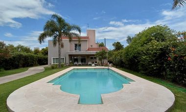 ALQUILER CASA PREMIUM 3 DORMITORIOS MENDIOLAZA