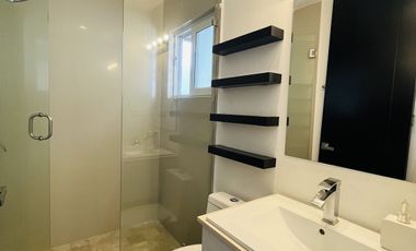 CASA AMUEBLADA EN RENTA DE 4 RECÁMARAS EN LOMAS 2