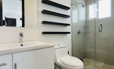 CASA AMUEBLADA EN RENTA DE 4 RECÁMARAS EN LOMAS 2