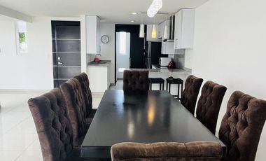 CASA AMUEBLADA EN RENTA DE 4 RECÁMARAS EN LOMAS 2