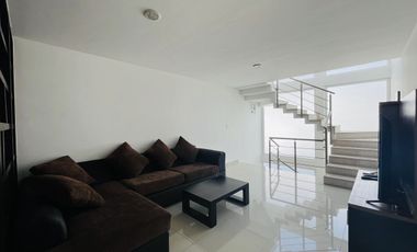 CASA AMUEBLADA EN RENTA DE 4 RECÁMARAS EN LOMAS 2