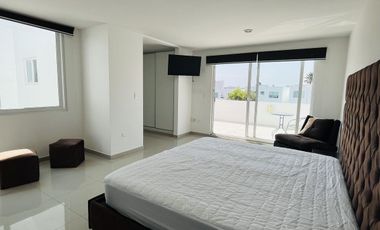 CASA AMUEBLADA EN RENTA DE 4 RECÁMARAS EN LOMAS 2