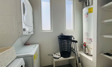 CASA AMUEBLADA EN RENTA DE 4 RECÁMARAS EN LOMAS 2