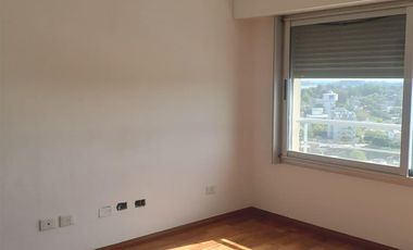 Pent House en venta - 3 dorm 2 baños doble cochera Centro de Escobar!