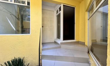 Casa en Venta en Lomas de Valle Dorado