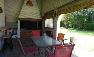 Casa en venta en Villa Elisa