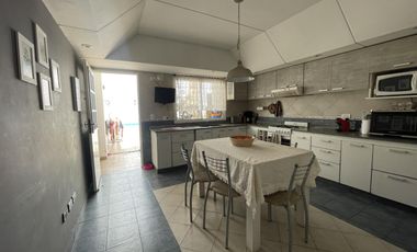 VENTA DÚPLEX DE 5 AMBIENTES EN FLORIDA MITRE