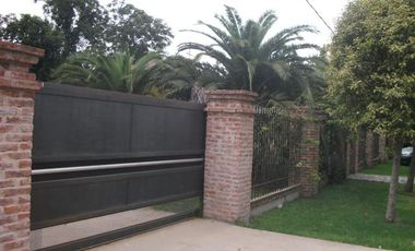 Casa en Venta en 414  y 144 Arturo Segui - Alberto Dacal Propiedades