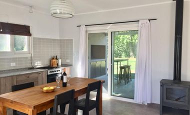 Venta casa en Lobos con jardín 850m2 Arbolado, Alambrado!