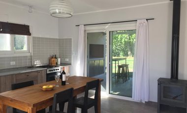 Venta casa en Lobos con jardín 850m2 Arbolado, Alambrado!