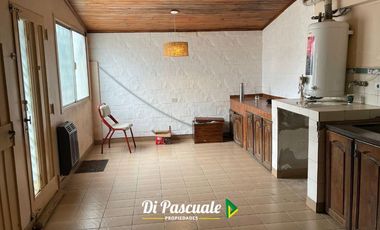 Venta Apto Crédito Hipotecario PH 3 Ambientes con Patio y Garage - Paso Del Rey Norte