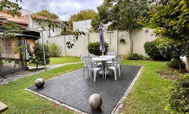 EXCELENTE CHALET 5 AMBIENTES EN SAN MARTIN CENTRO