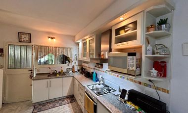 EXCELENTE CHALET 5 AMBIENTES EN SAN MARTIN CENTRO