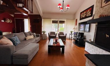 EXCELENTE CHALET 5 AMBIENTES EN SAN MARTIN CENTRO