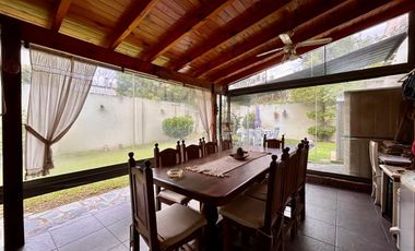 EXCELENTE CHALET 5 AMBIENTES EN SAN MARTIN CENTRO