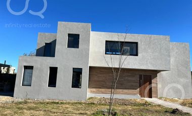 Venta Casa APTO CRÉDITO SAN SEBASTIÁN ÁREA 10