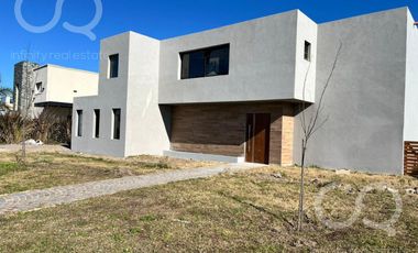 Venta Casa APTO CRÉDITO SAN SEBASTIÁN ÁREA 10