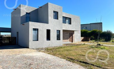 Venta Casa APTO CRÉDITO SAN SEBASTIÁN ÁREA 10