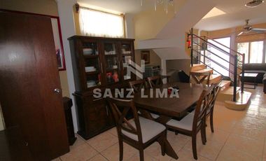 Centro: Agradable casa con centrica ubicacion a  2 calles del jardín principal.