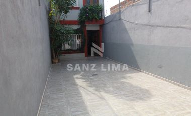 Centro: Agradable casa con centrica ubicacion a  2 calles del jardín principal.